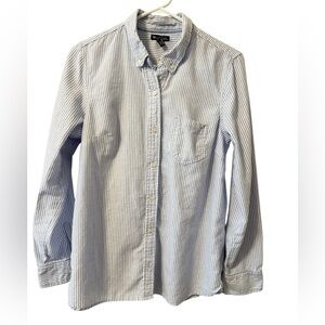 GAP Blue and White Striped Women's Button Down Boyfriend fit Oxford